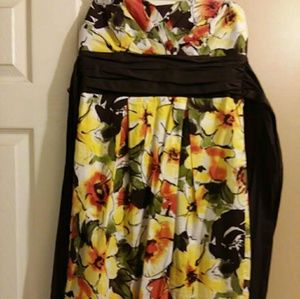 Strapless flowered dress